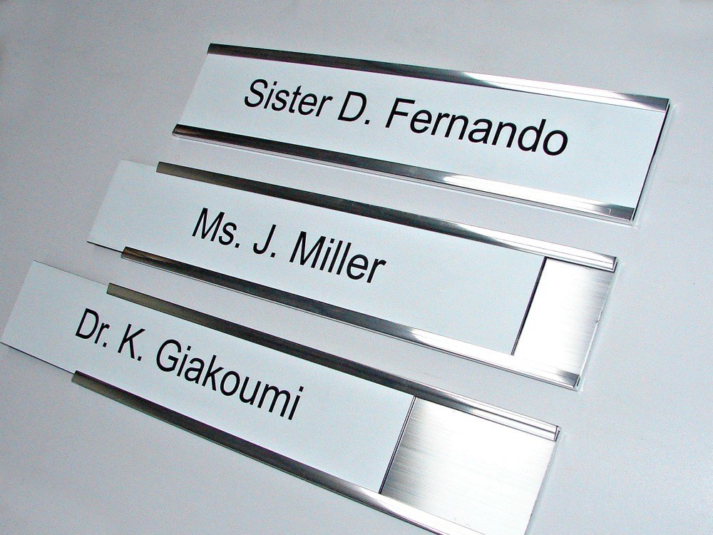 Interchangeable door signs