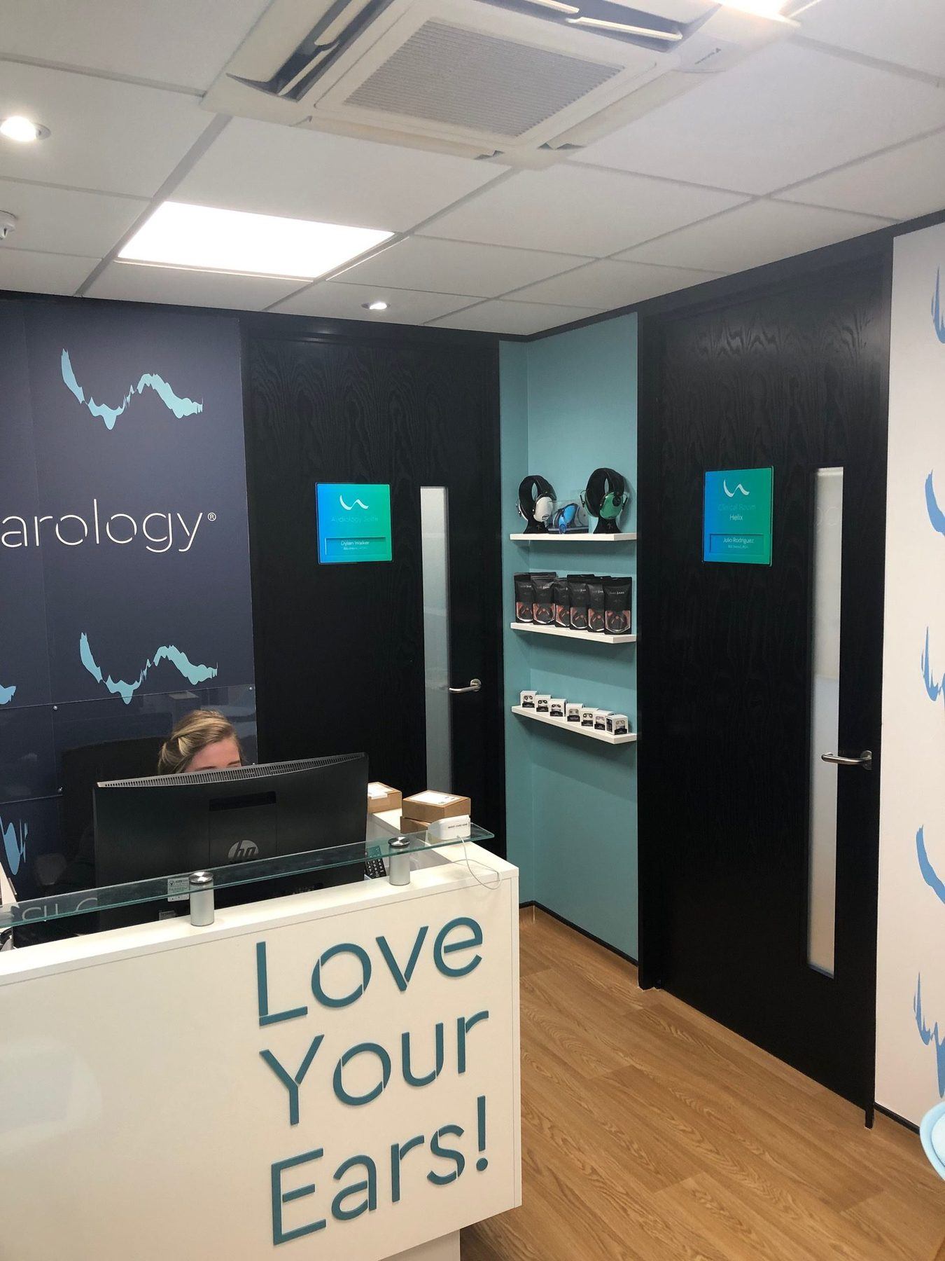 Interchangeable Perspex Signs - Image 10