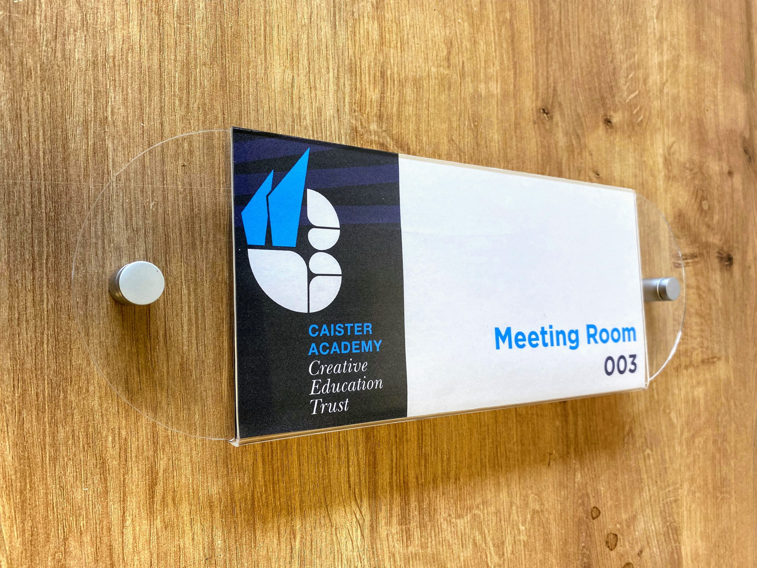 Print your own changeable Perspex room signs